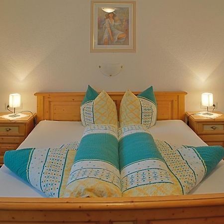 Gaestehaus Resi イェルツェンス エクステリア 写真