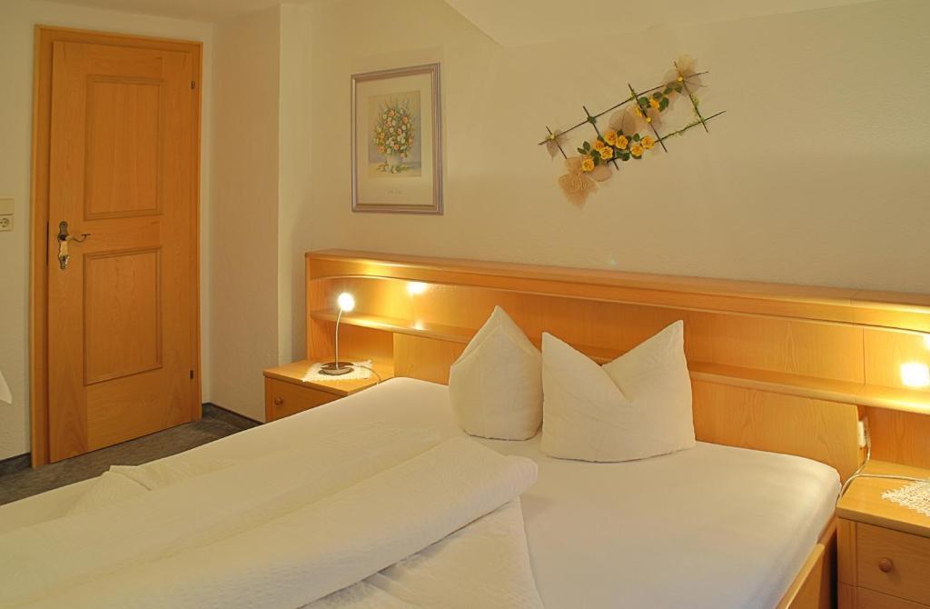 Gaestehaus Resi イェルツェンス 部屋 写真