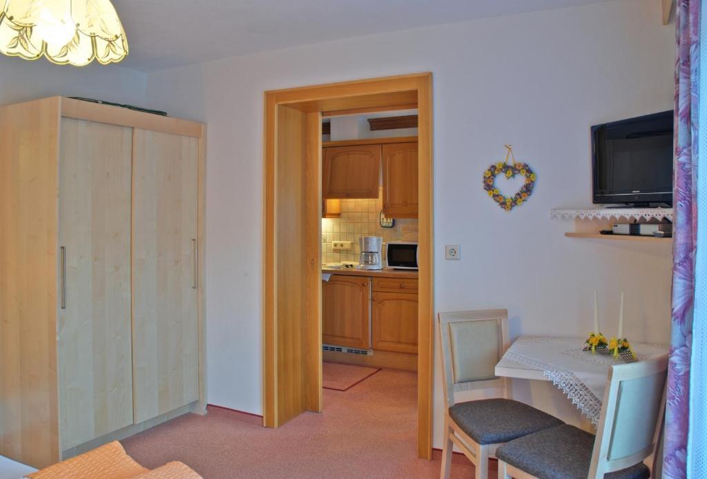 Gaestehaus Resi イェルツェンス 部屋 写真